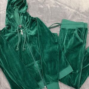 Fashion Nova Emerald Velour Track Set